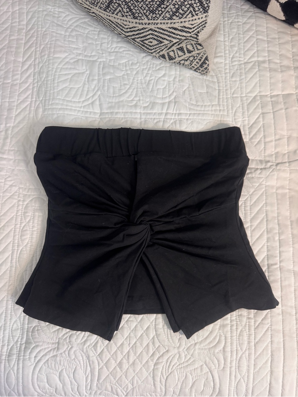 Black Superdown Twist Top